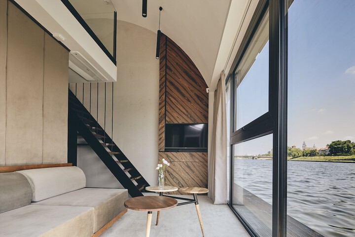 Room 5 of 36
