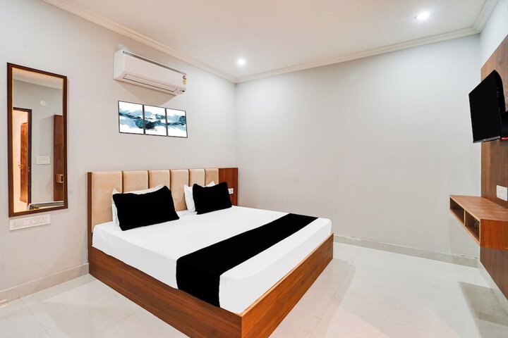 Room 11 of 29