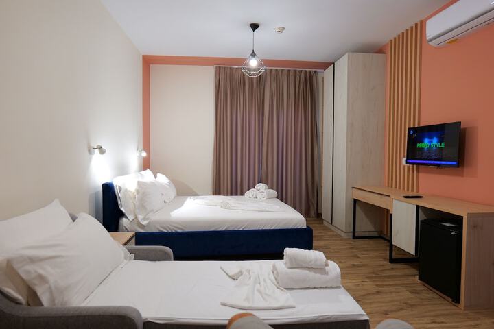 Room 30 of 126