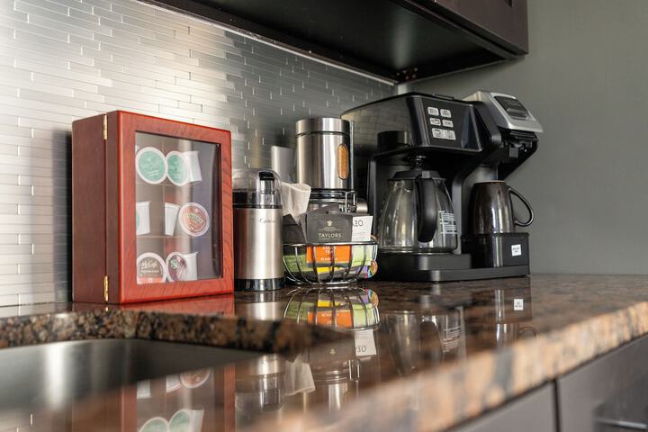 Breakfast/Coffee Service 84 of 127