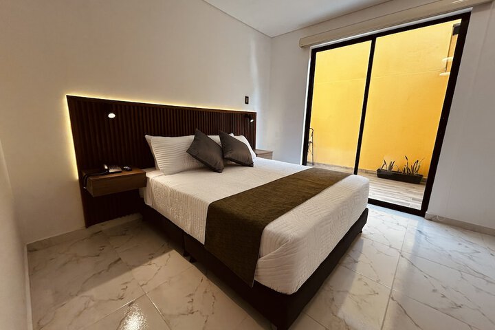 Room 8 of 49