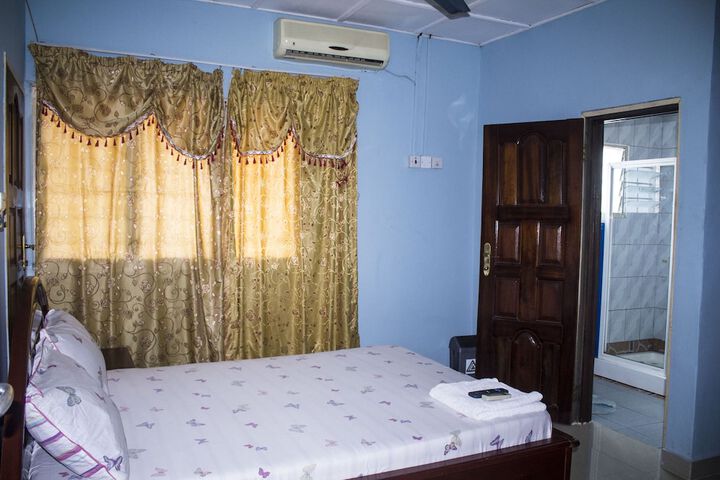 Room 15 of 49