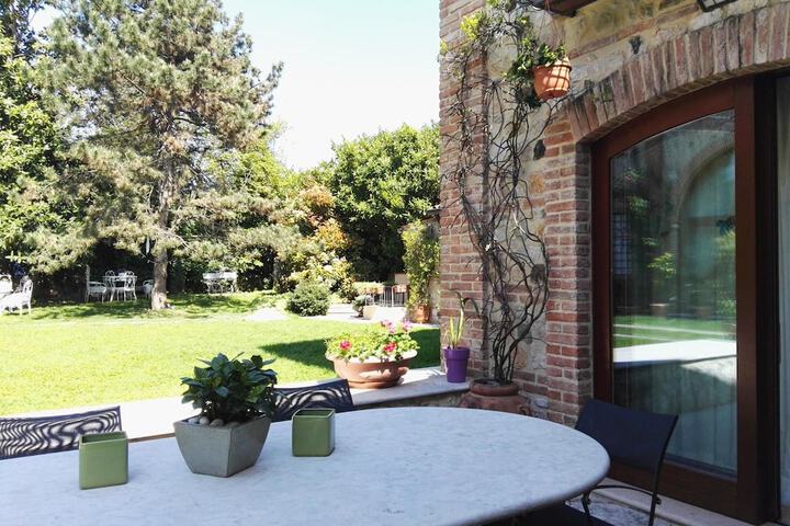 Terrace/Patio 16 of 42