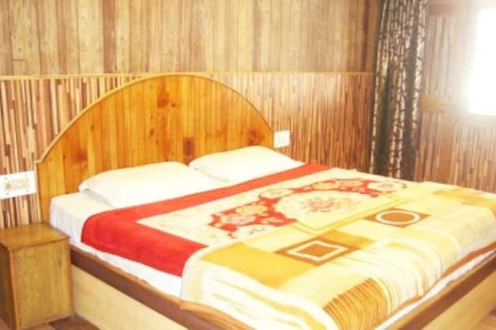 Room 10 of 20