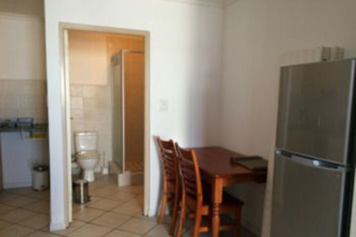 Room 13 of 16