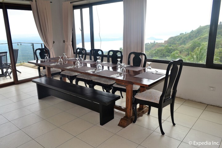 Dining 62 of 81