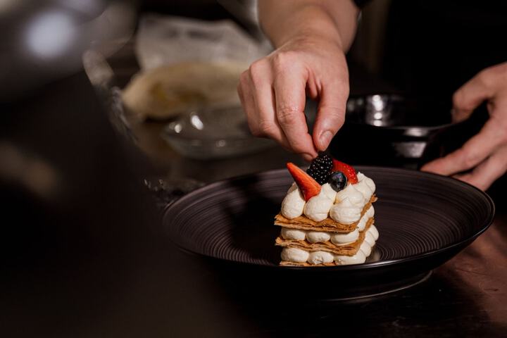 Dining 44 of 63