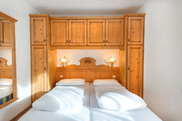 Room 7 of 20