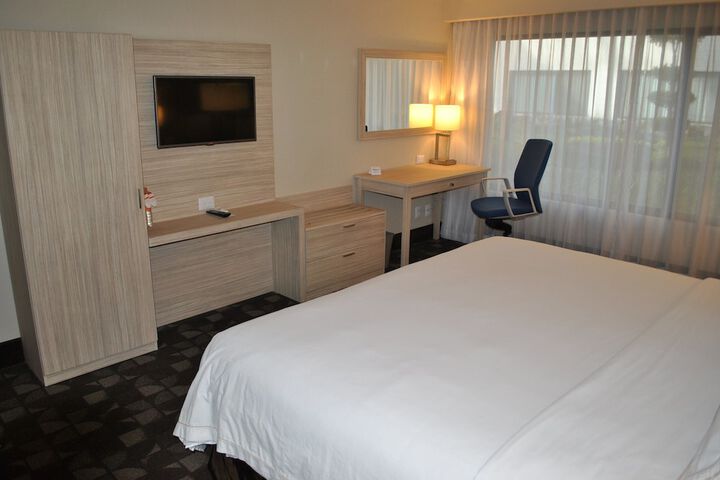 Room 11 of 42