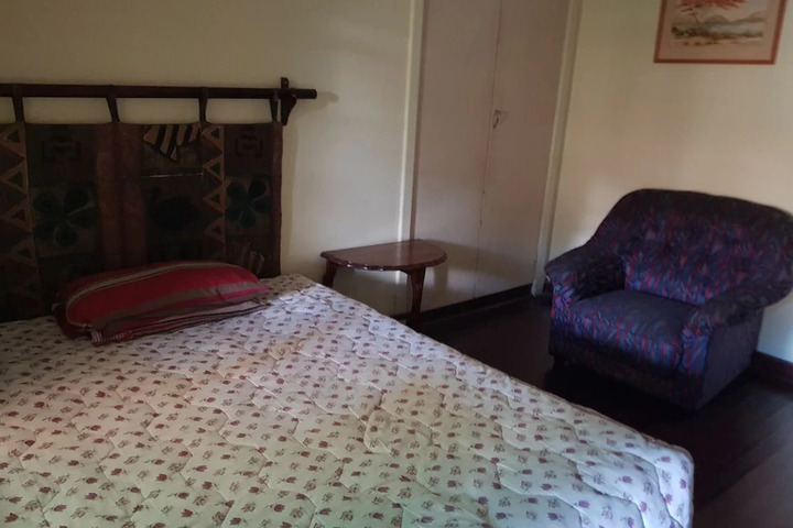 Room 5 of 7