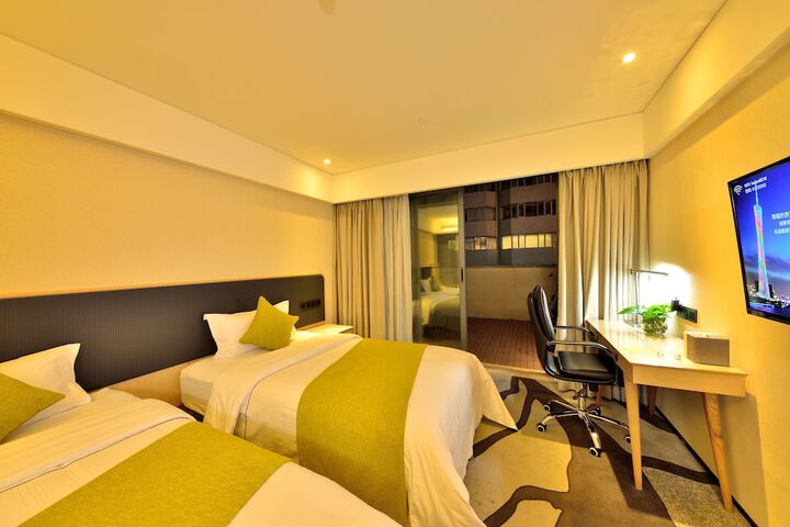 Room 9 of 81