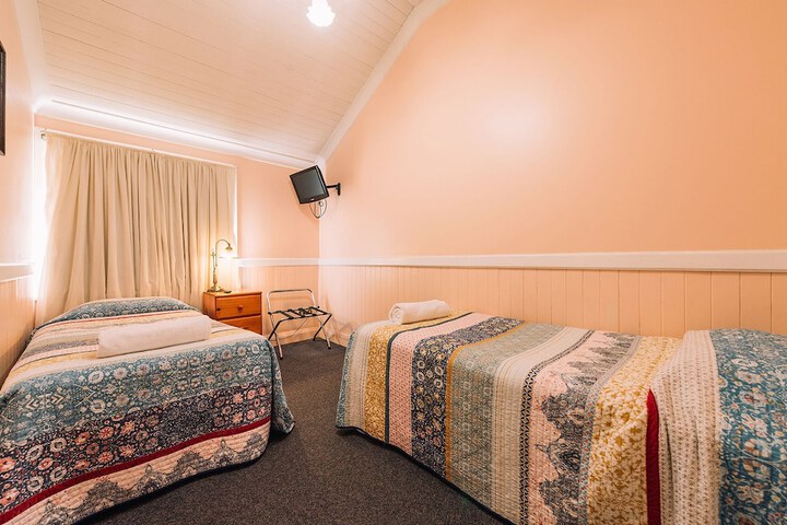 Room 7 of 78