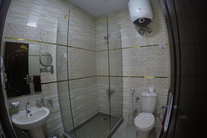 Room 29 of 35