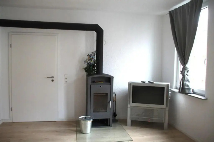 Room 4 of 11