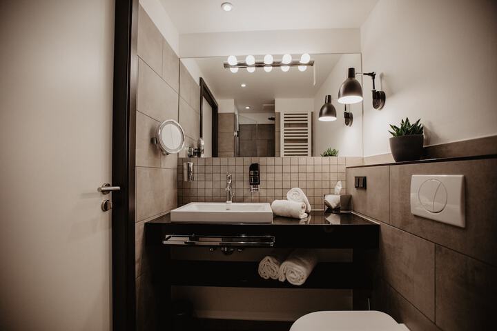 Room 30 of 51