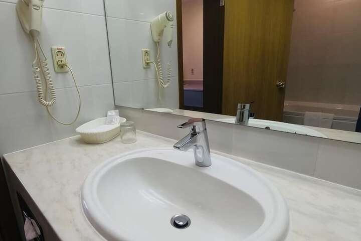 Room 20 of 34