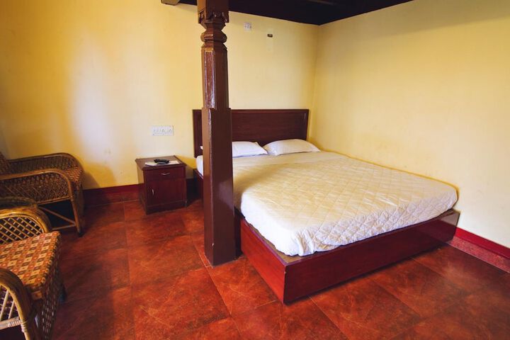 Room 4 of 64
