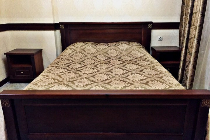 Room 12 of 25