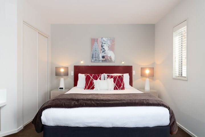 Room 10 of 62
