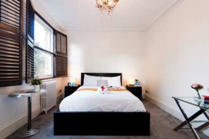 Room 7 of 23