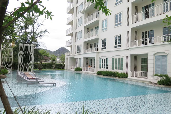 Pool Hotel