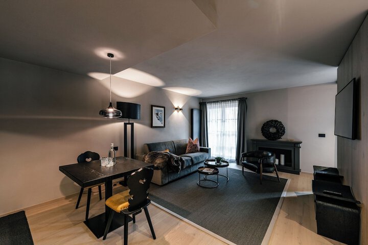 Room 52 of 101