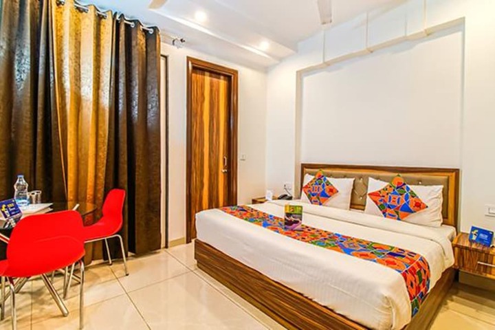 Room 14 of 24