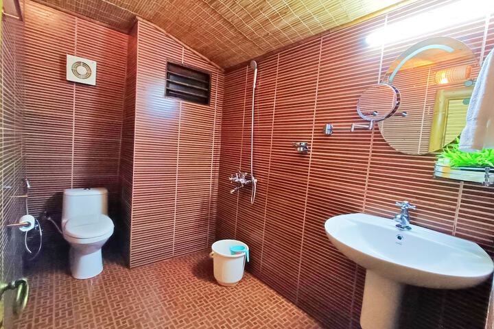 Room 20 of 34