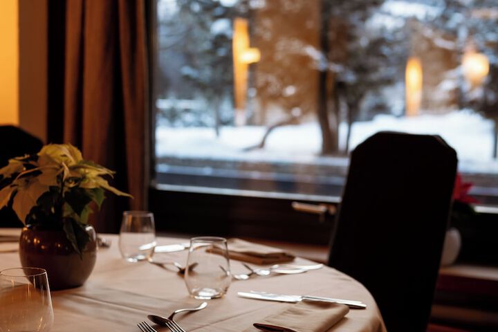 Dining 102 of 145