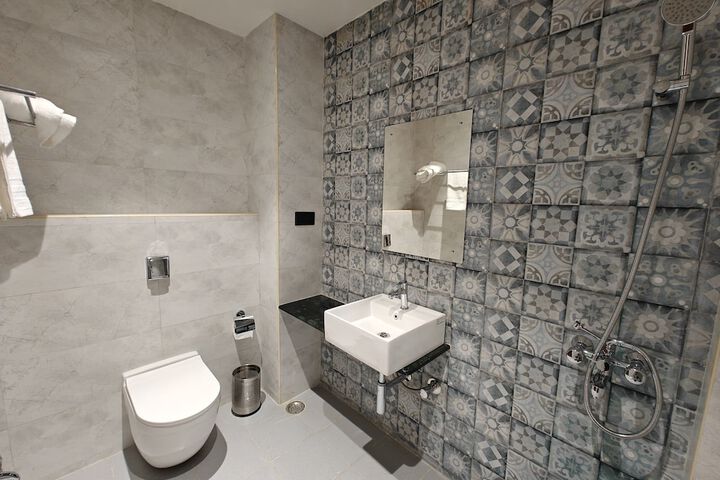 Room 14 of 25