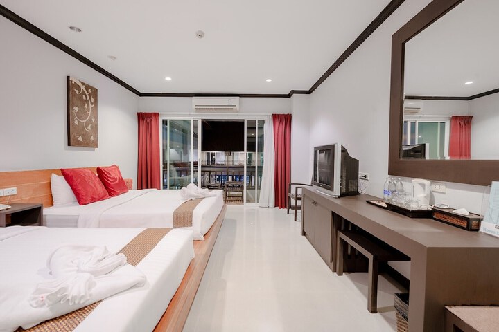 Room 7 of 35