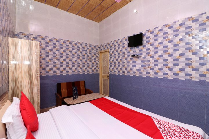 Room 6 of 28