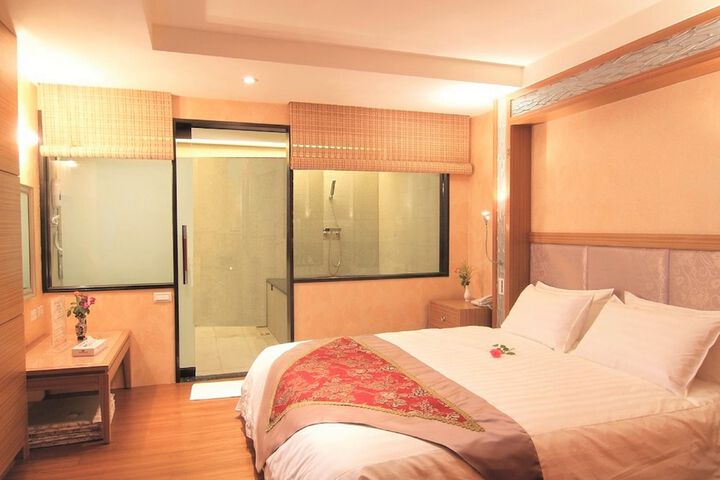 Room 29 of 81