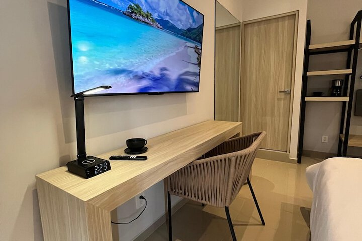 Room 7 of 14