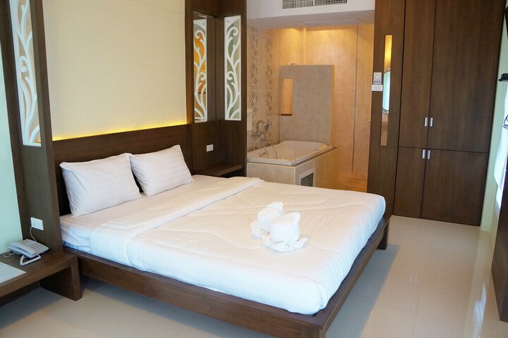 Room 29 of 61