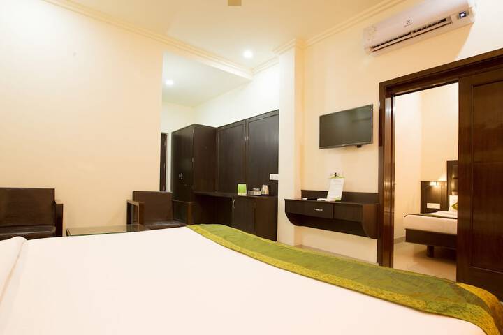Room 17 of 32