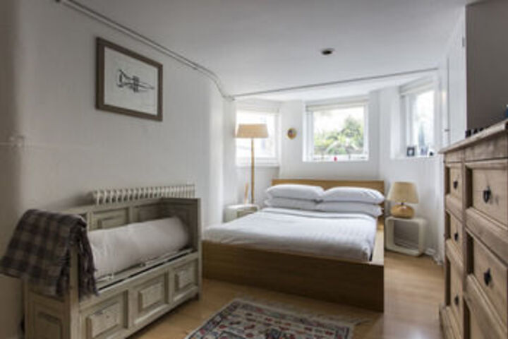 Room 38 of 166