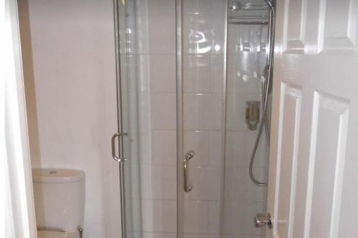 Room 4 of 15