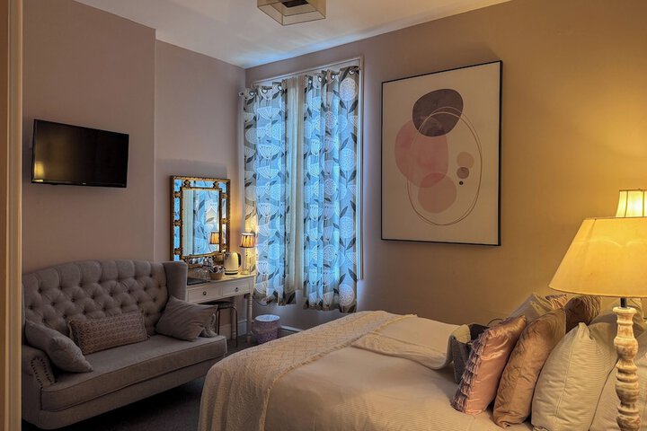 Room 38 of 156