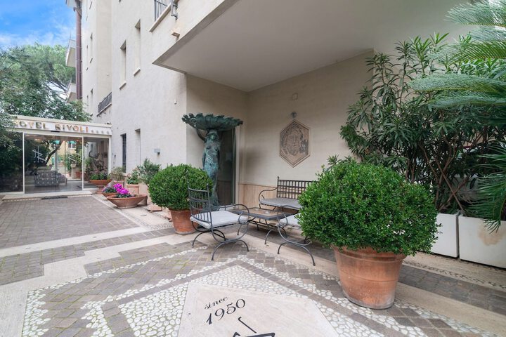 Hotel 62 of 64