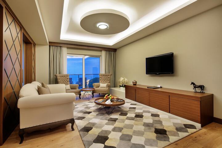 Room 45 of 225