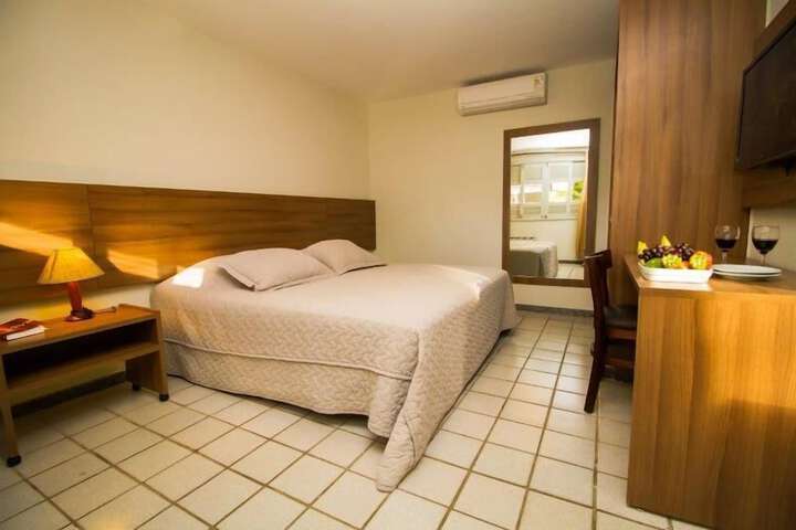 Room 8 of 40