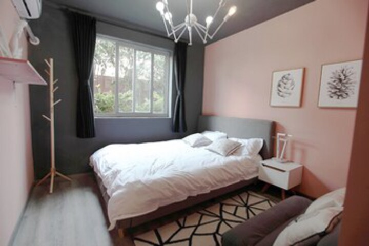Room 13 of 23