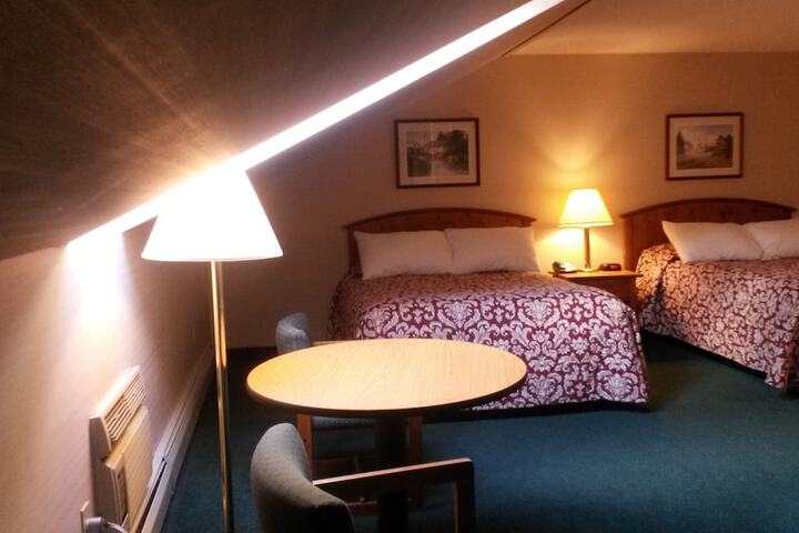 Deluxe 2 Queen Beds (7 of 15)
