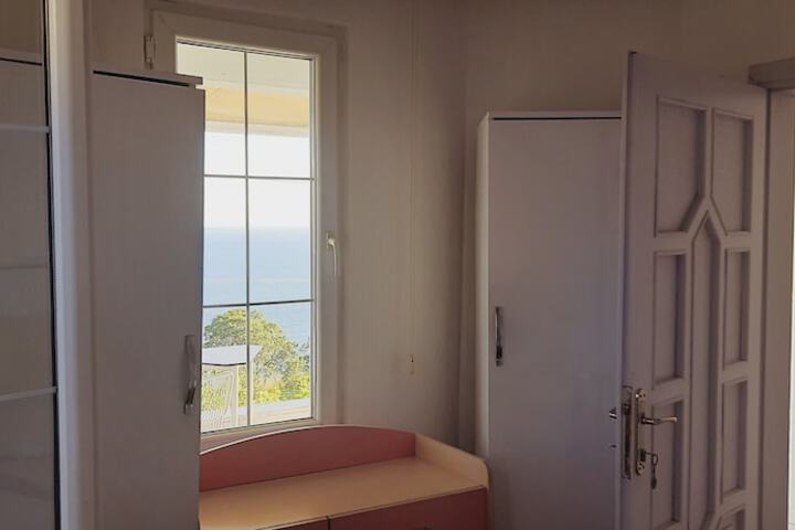 Room 45 of 68