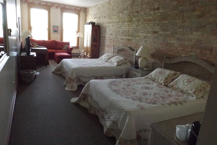 Room 7 of 23