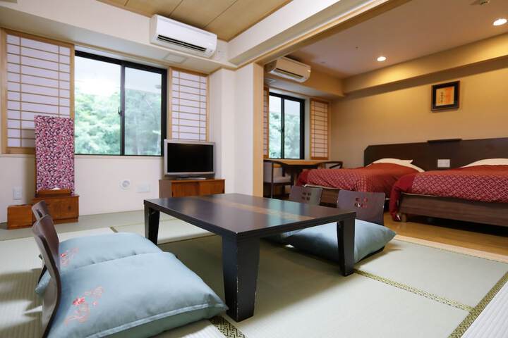 Room 18 of 89