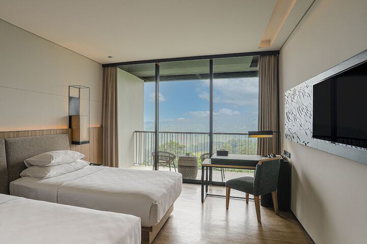 Room 16 of 110