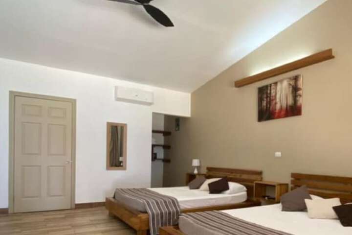 Room 4 of 47