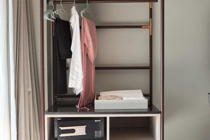 Room 50 of 212